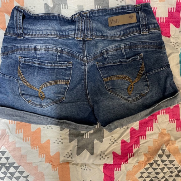 Shorts - Picture 2 of 2